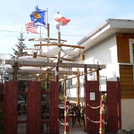 L'Oasis Du Pirate Bed & Breakfast Levis Bagian luar foto