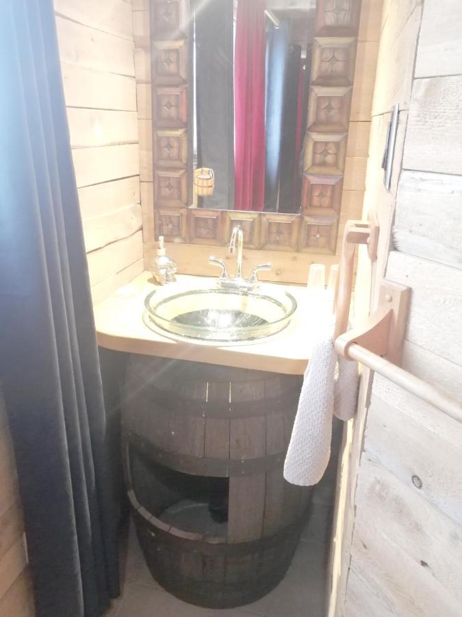 L'Oasis Du Pirate Bed & Breakfast Levis Bagian luar foto
